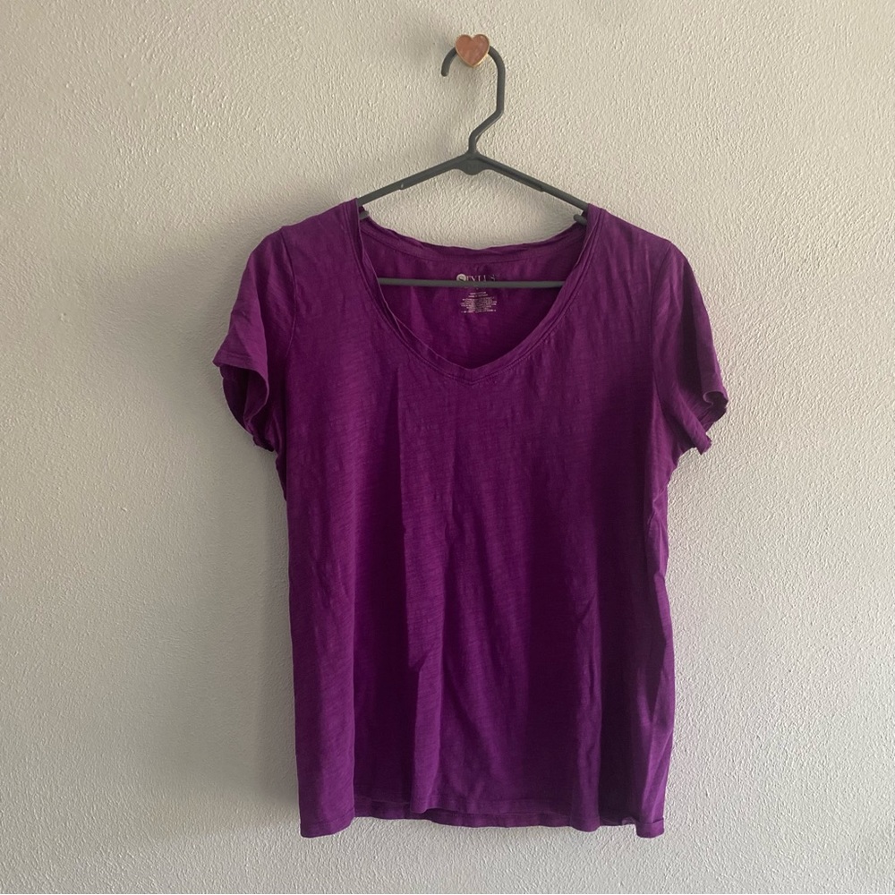 Stylus purple tee
